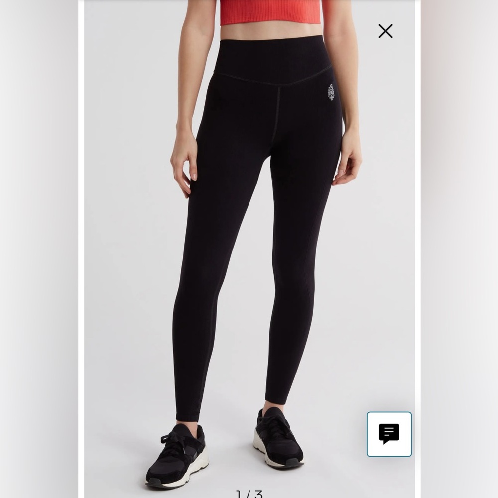 black legging/ yoga pants